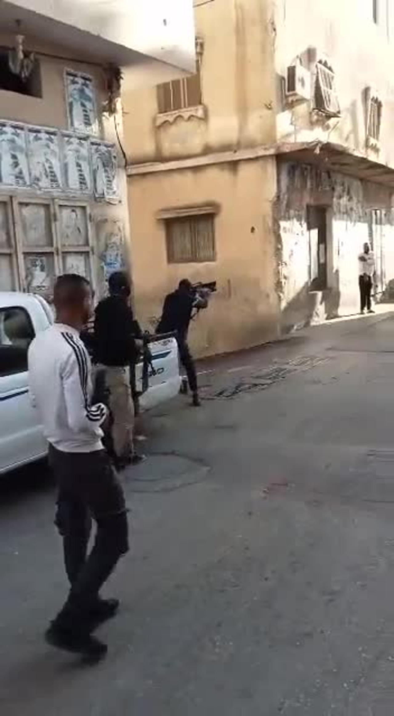 Armed Palestinian shooting at Israeli troops in Jenin