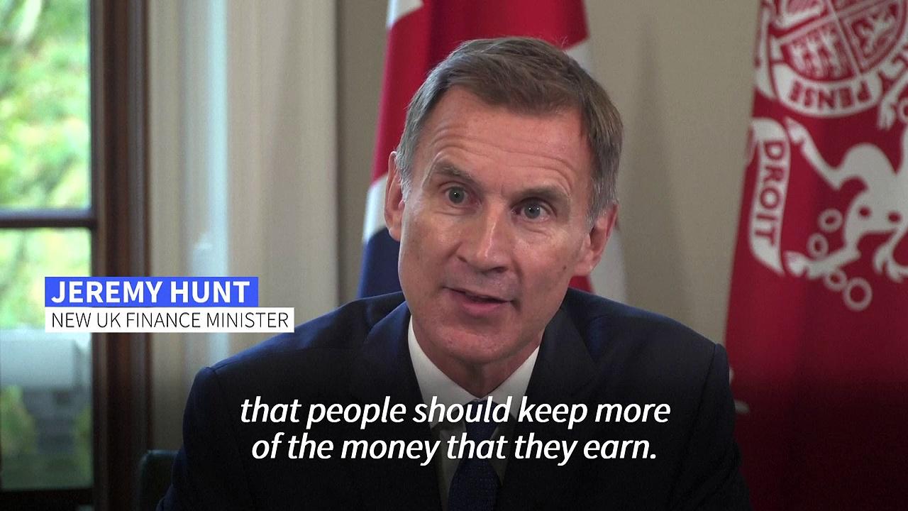 New UK Chancellor Hunt to rip up tax-slashing budget