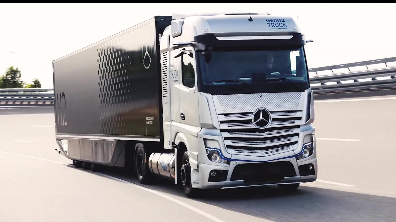 Daimler Truck tests fuel-cell truck with liquid hydrogen