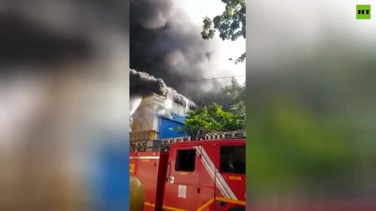 Huge fire breaks out at banquet hall in New Delhi