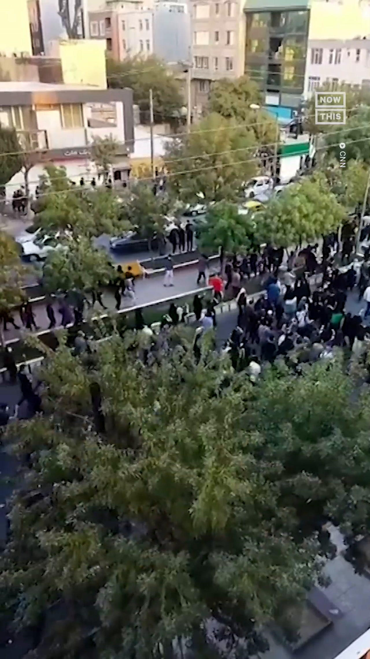 Iran Detains Journalists as Protests Enter Their 6th Week