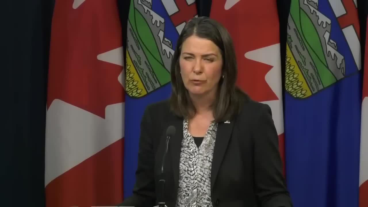 Alberta Premier Danielle Smith Unvaccinated face - One News Page VIDEO