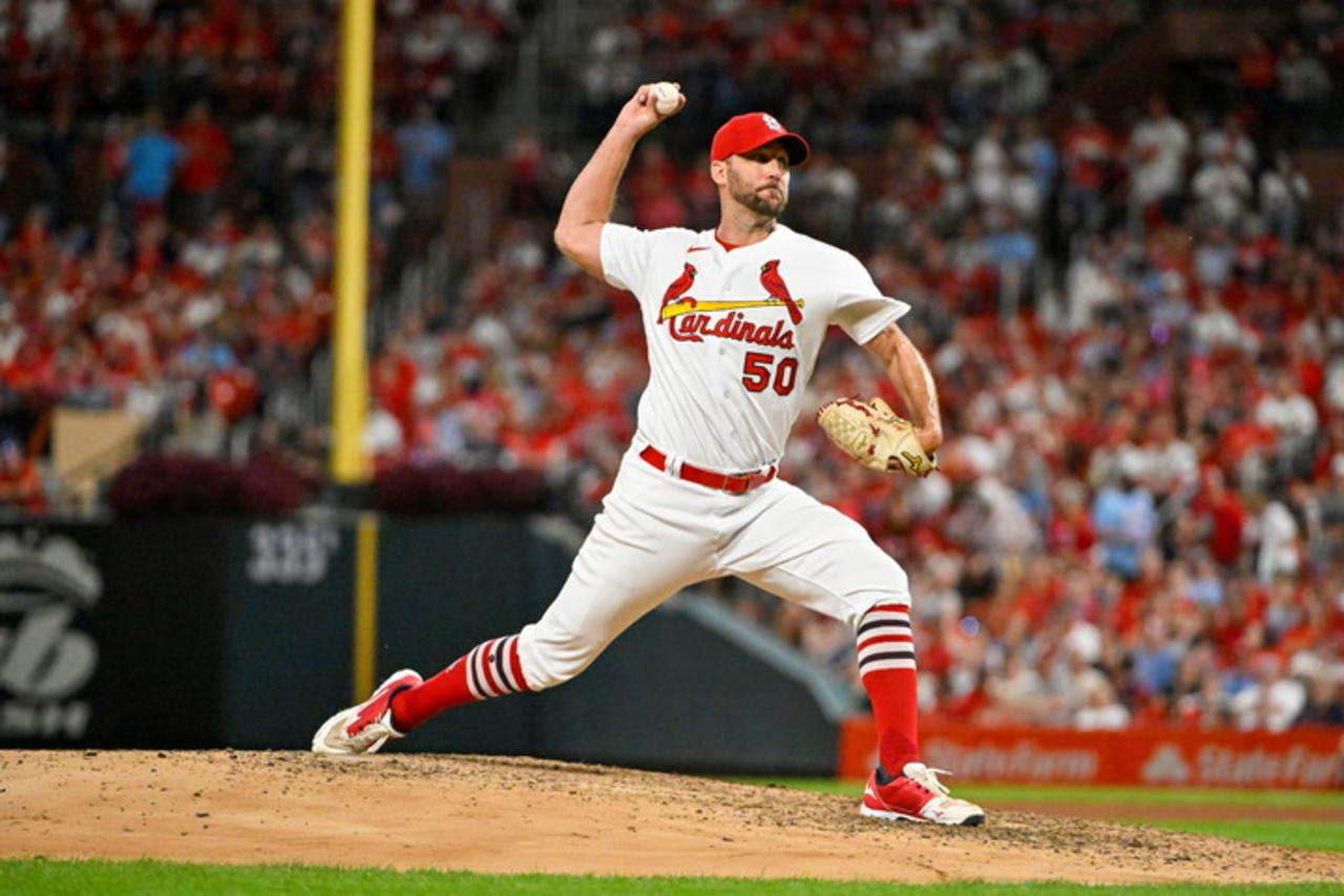 Cardinals’ Adam Wainwright to Return in 2023 for Final Season