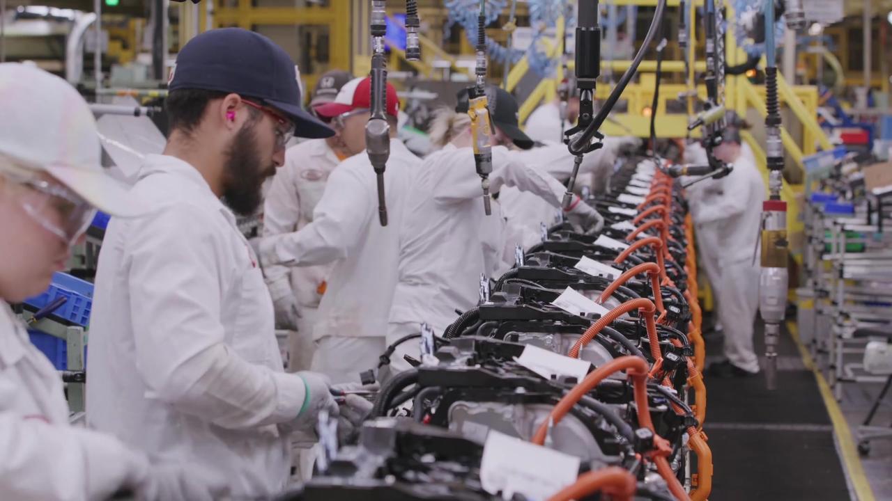 All-New 2023 Honda CR-V Hybrid Production - Anna Engine Plant Atkinson-Cycle Engine Assembly