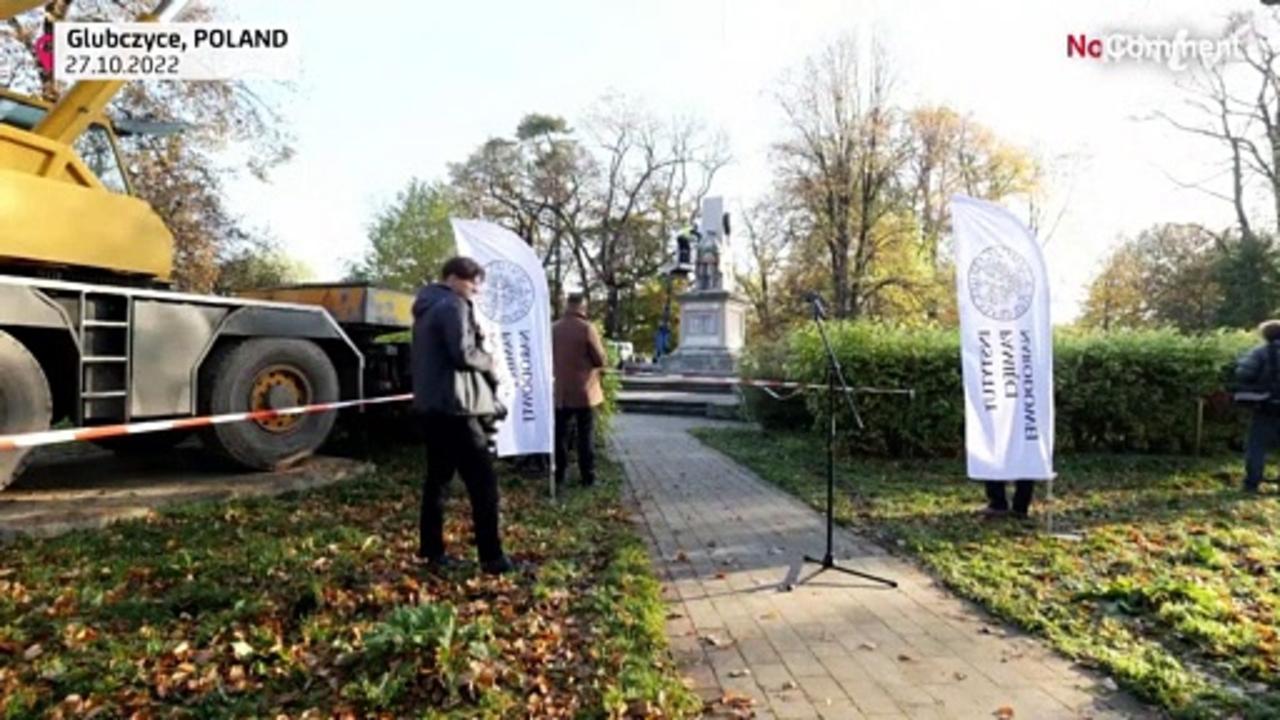 Poland rids itself of four communist-era monuments