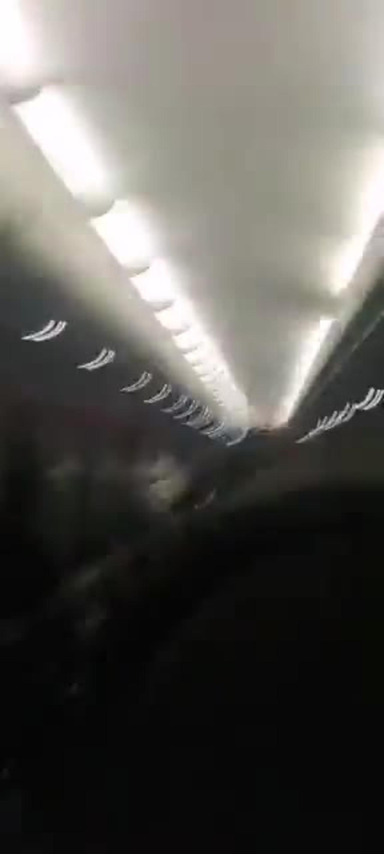 Terrore sul volo della Latam Airlines, i passeggeri urlano e pregano
