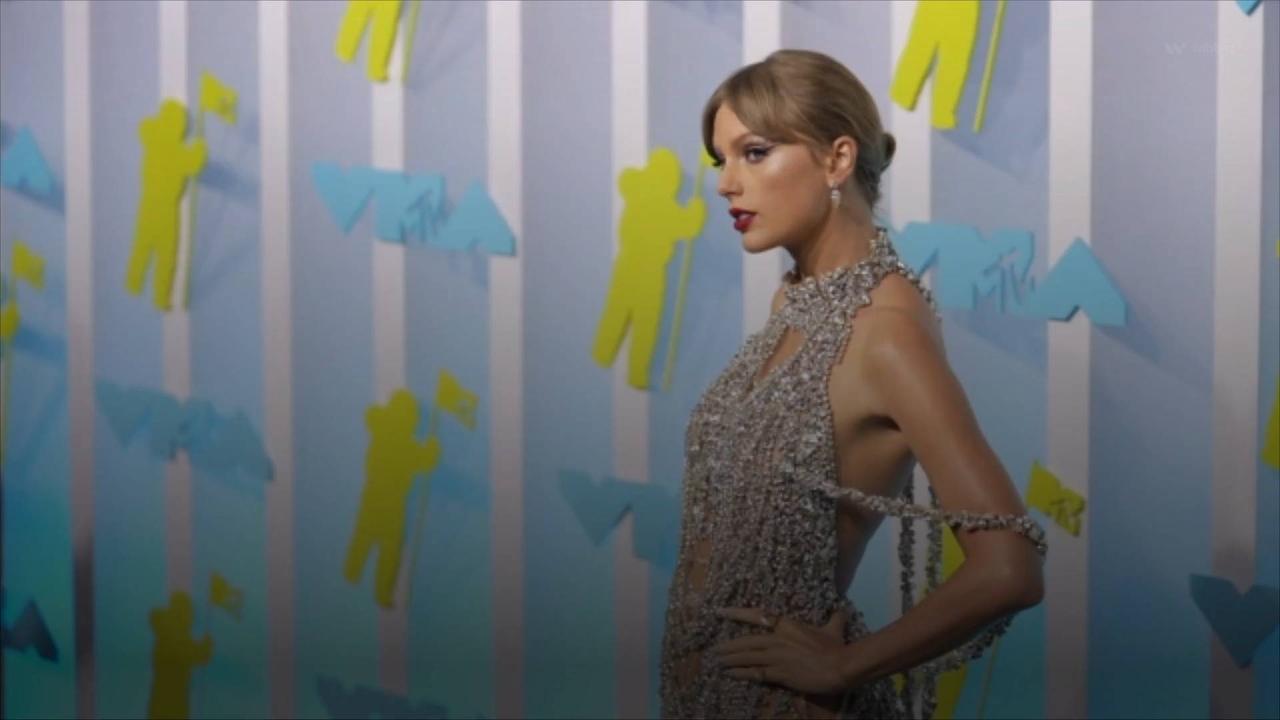 Taylor Swift Removes ‘Fat’ Reference From ‘Anti-Hero’ Video