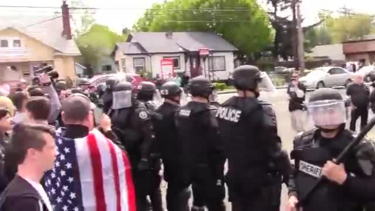 AntiFa Attempts To Disrupt And Stop Portland 82nd Street March And Embrace Jeremy Christian