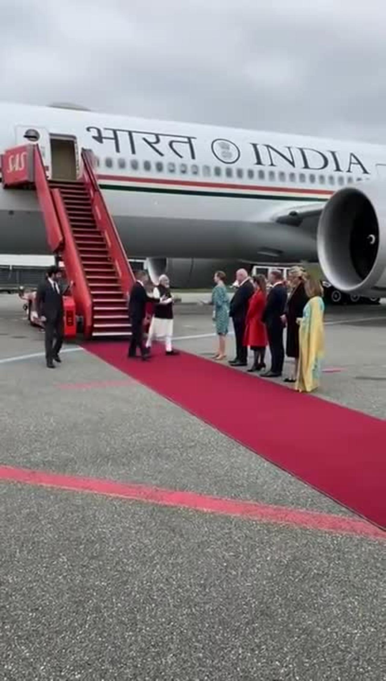 Danish PM Frederiksen received Modi at the airport his arrived at Copenhagen