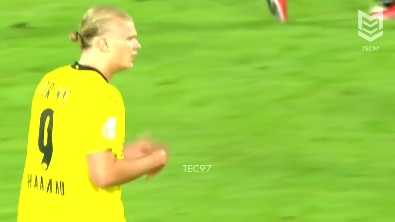7 Times When Erling Haaland Was Unstoppable On The Pitch