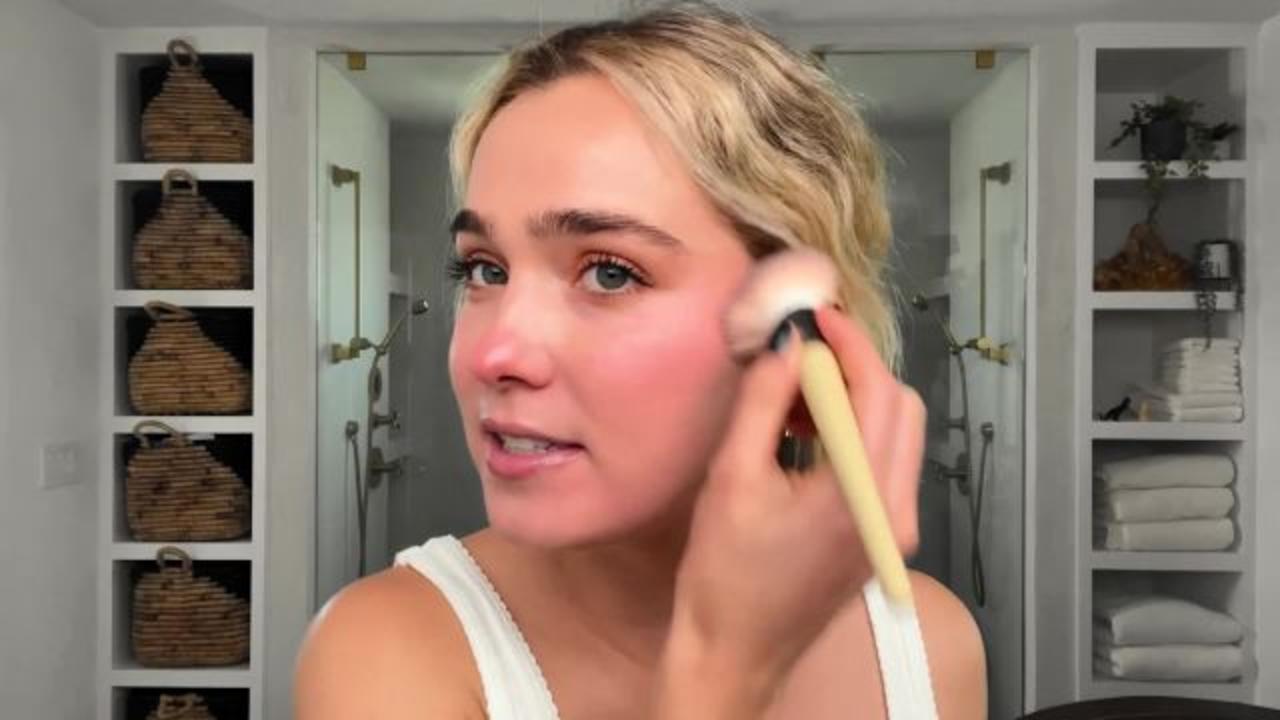 Watch Haley Lu Richardson Create a Cutie Blush - One News Page VIDEO