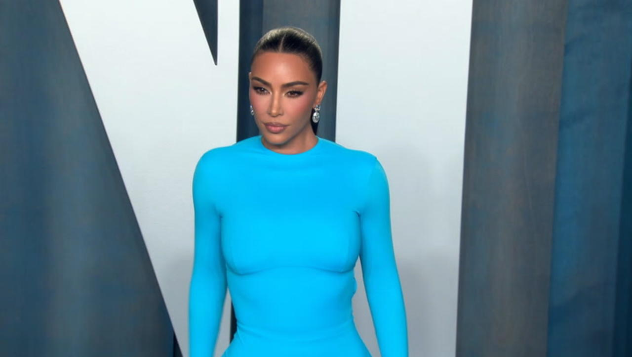 ‘Kardashians’: Kim Is Told She Can’t Wear Marilyn Monroe’s Dress & Vows To Do ‘Every Last Thing’ To Fit Into It