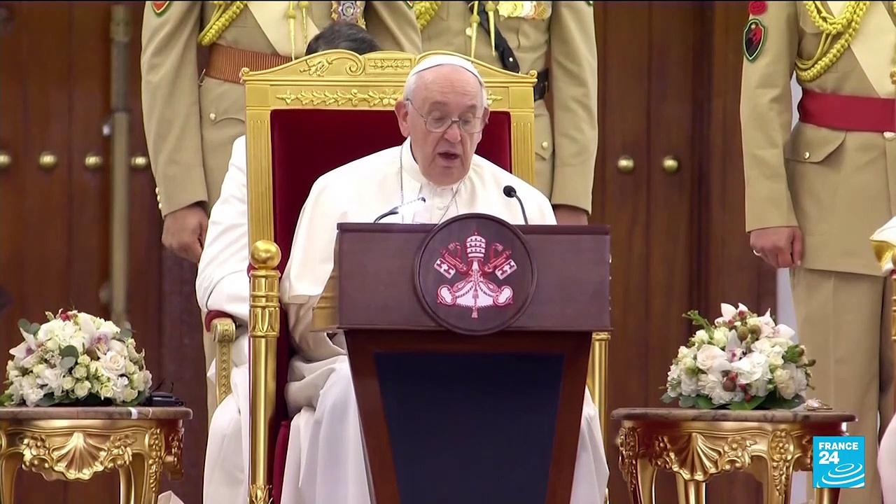 Catholic Pope in Bahrain: Francis meets Sunni Islam leading authority