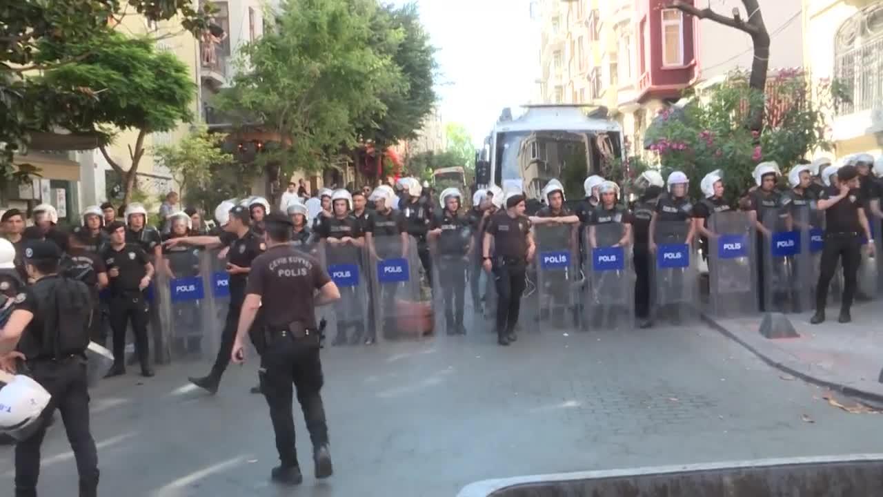 Turkish police break up Istanbul Pride march, detain over 150 | AFP