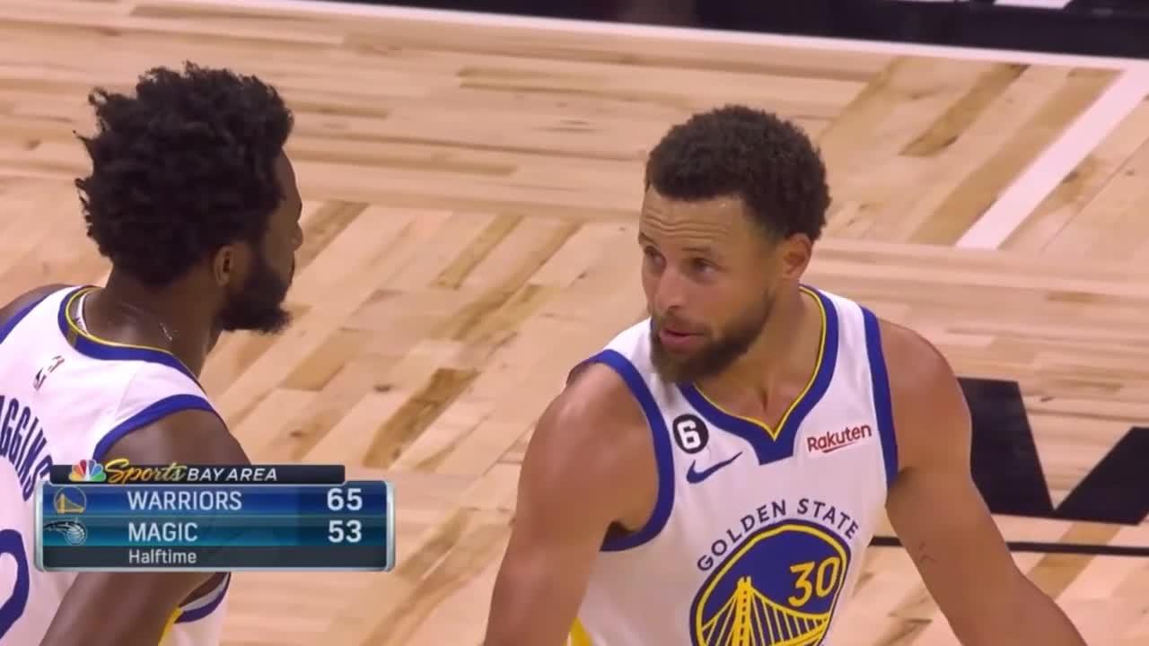 Steph Curry and Andrew Wiggins interaction👂