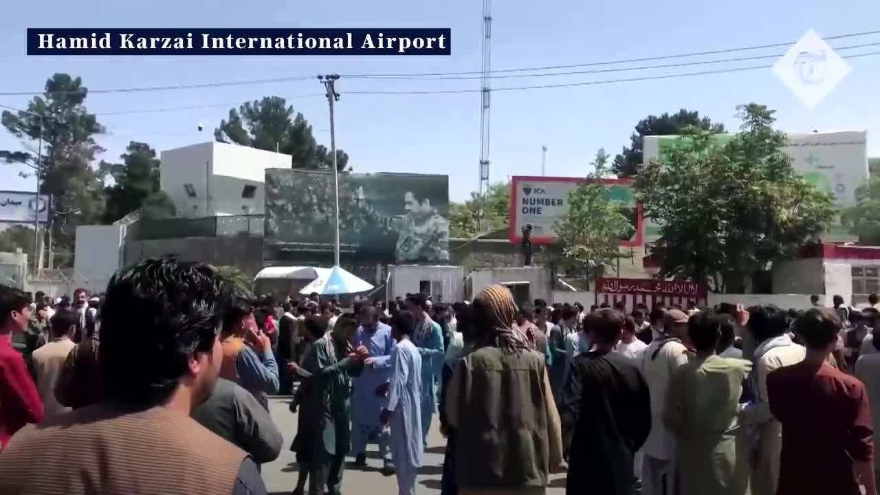 Taliban filmed moving people away from airport as they patrol Kabul after fall of Afghanistan