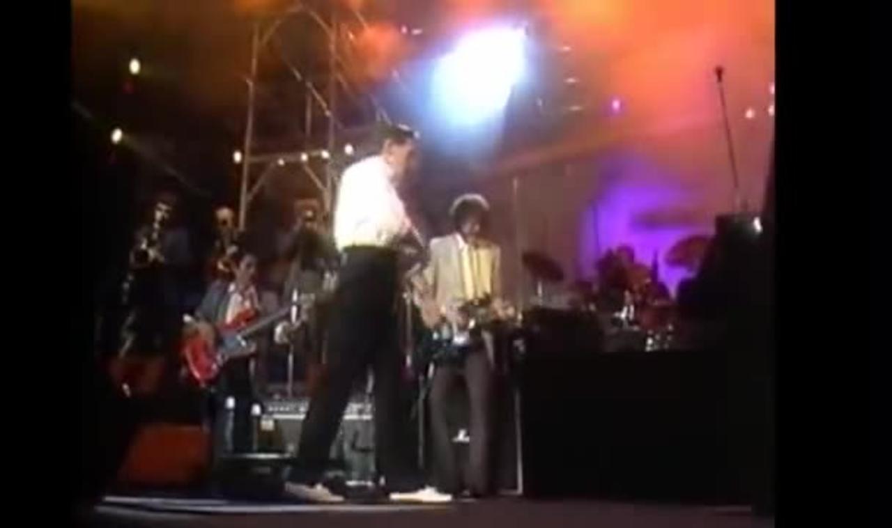Jerry Lee Lewis - Wild One  Whole Lotta Shakin' Going On (Live Roma, Italia 1989)
