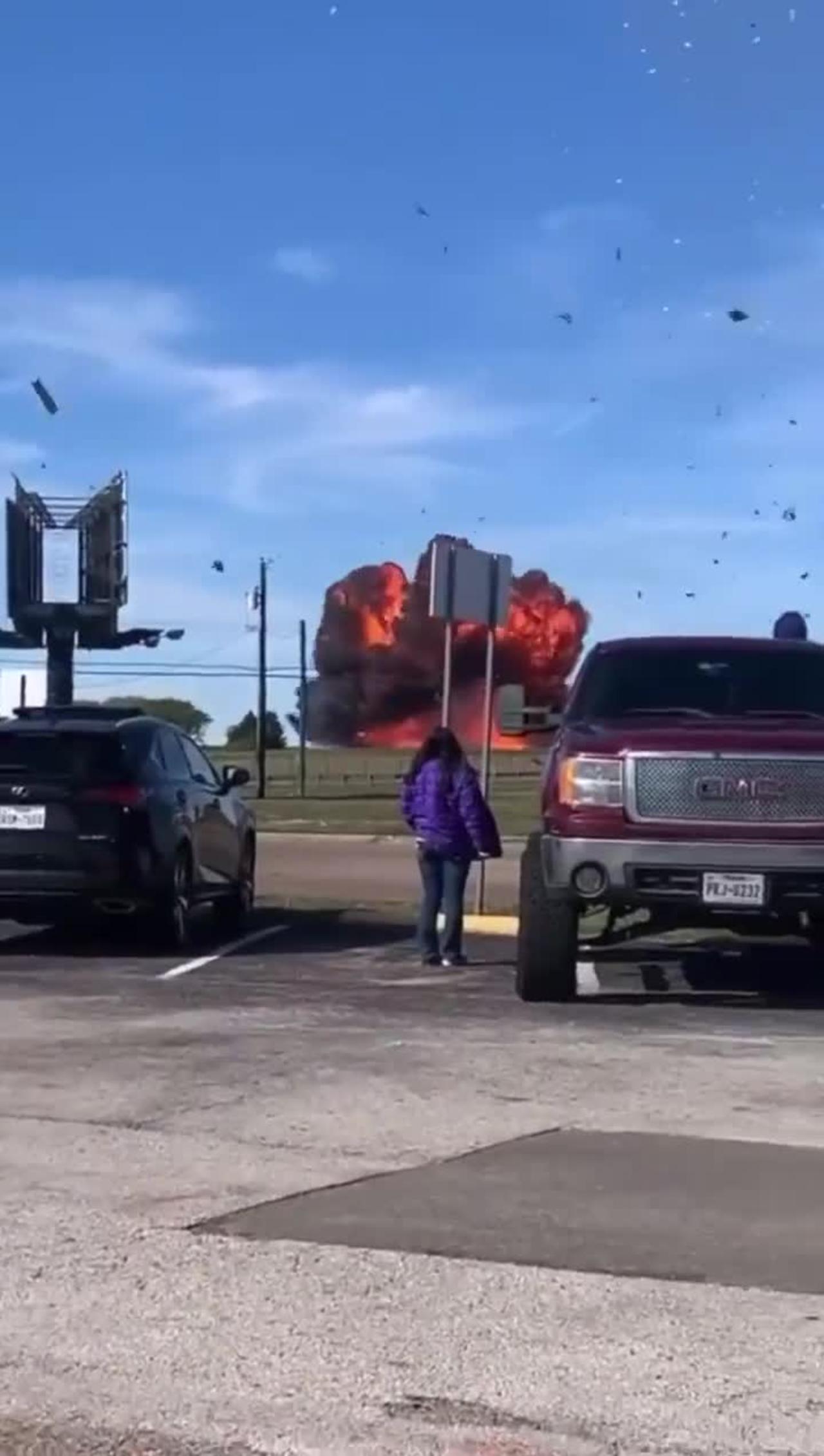 Mid-Air Collision of Two Planes at Dallas Airport