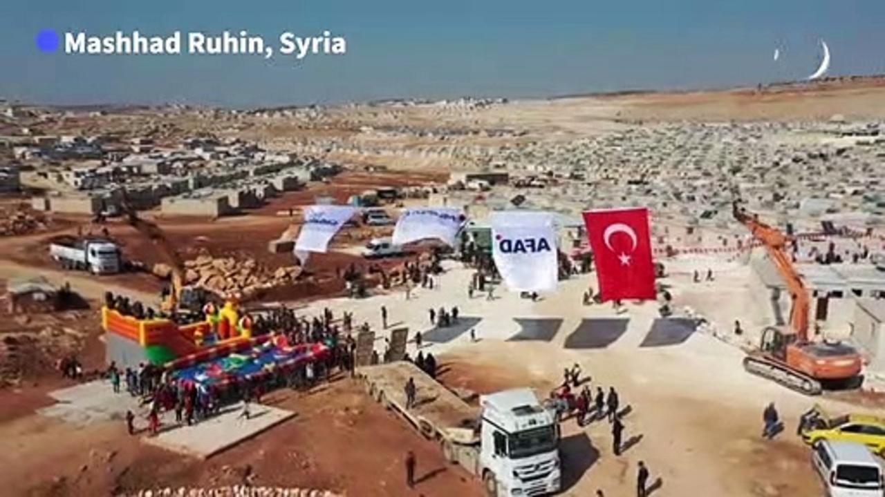 Turkey pledges 100,000 homes for Syrian refugees