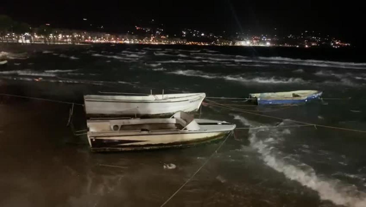 Kapiteneria e Vlorës ndalon daljen në det të peshkarexhave
