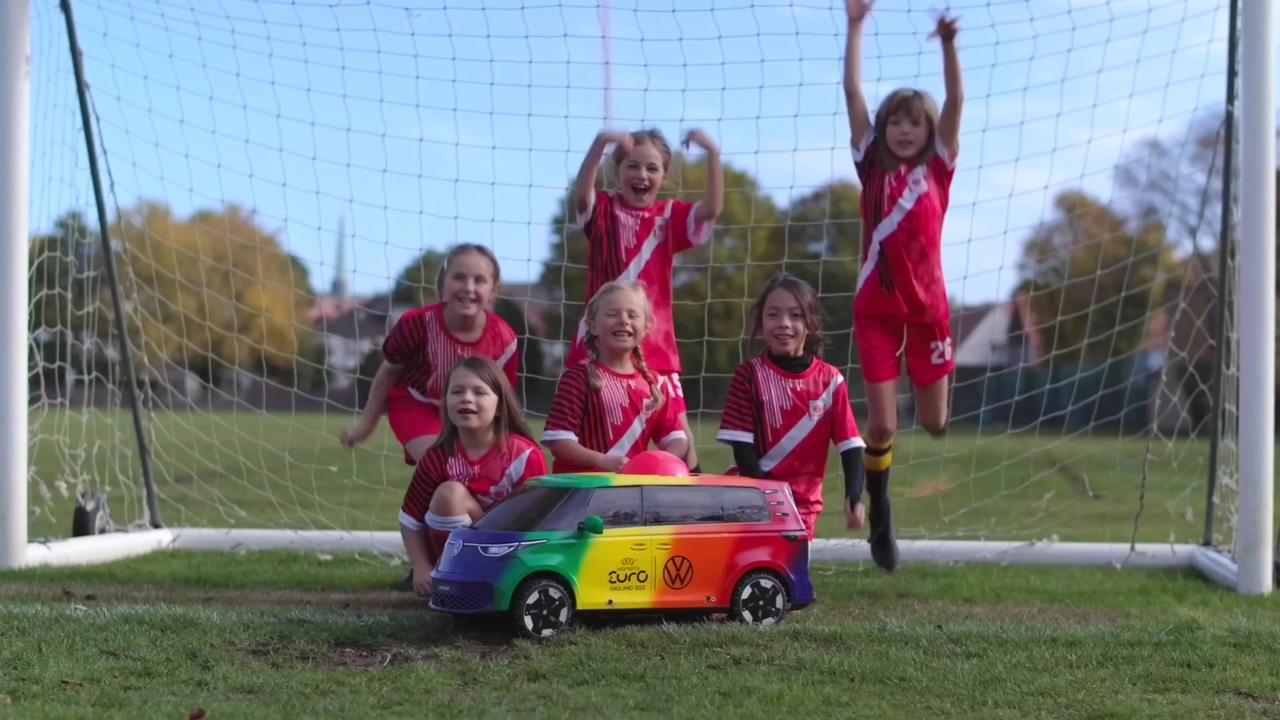 Volkswagen ‘Tiny Buzz’ makes special guest appearance at grassroots football following iconic UEFA WOMEN’S EURO 2022™ de