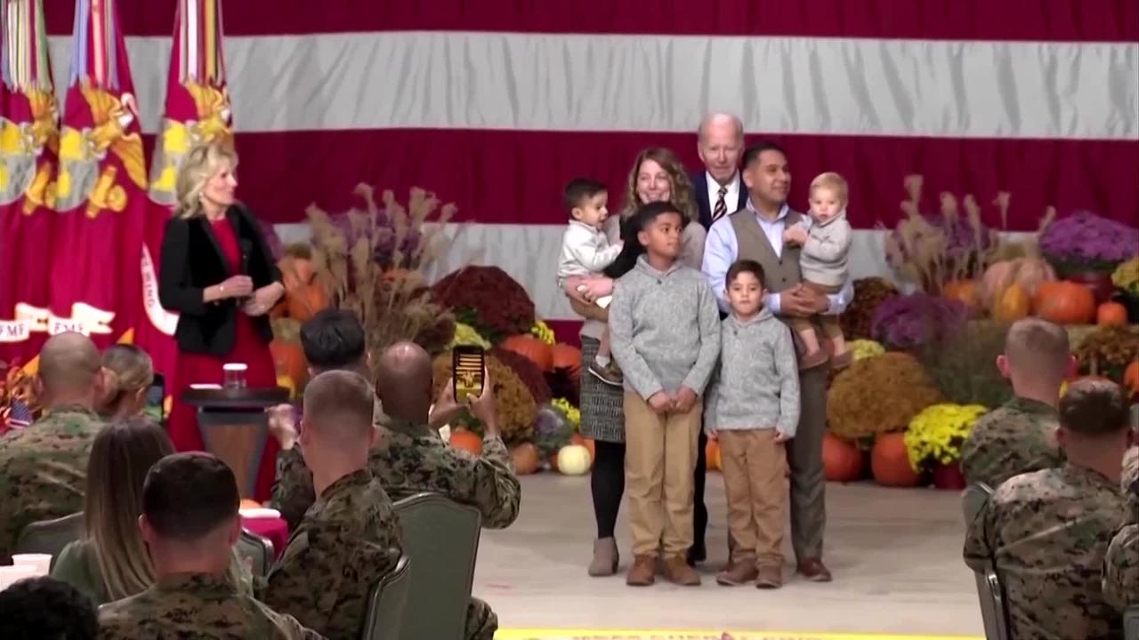 Biden celebrates "Friendsgiving" with Marines