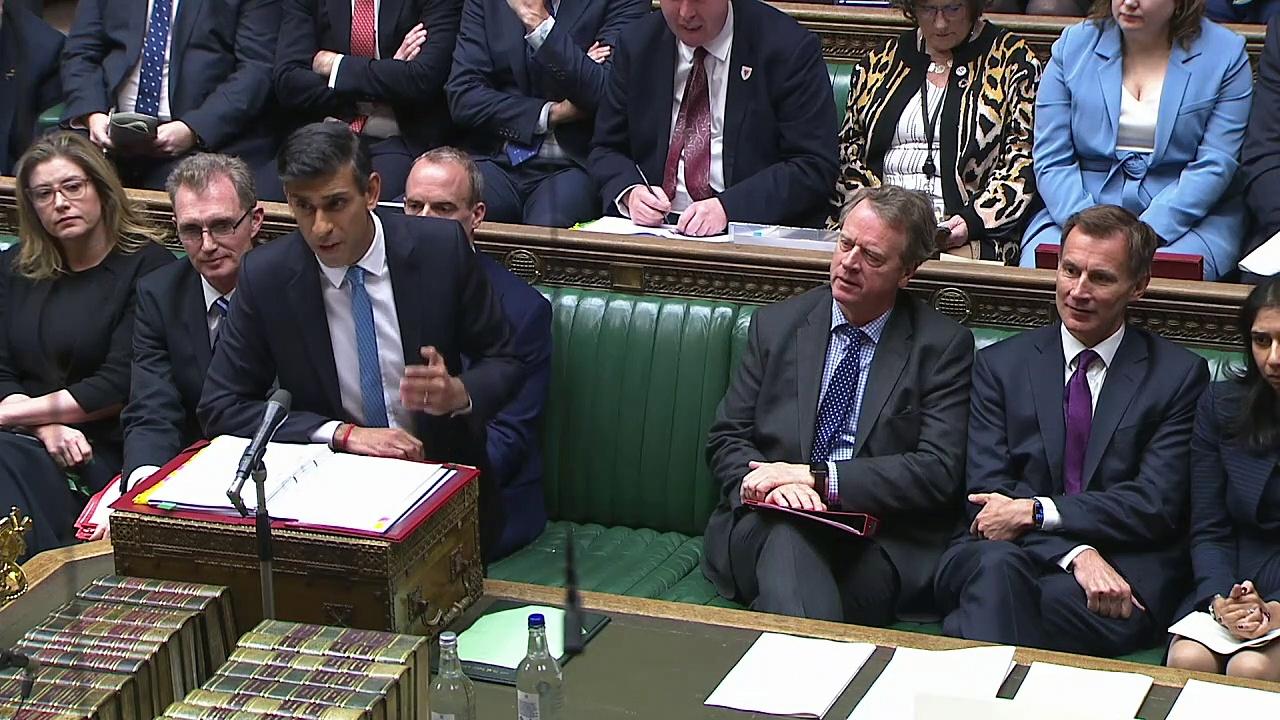 Starmer presses PM on UK’s low growth at PMQs