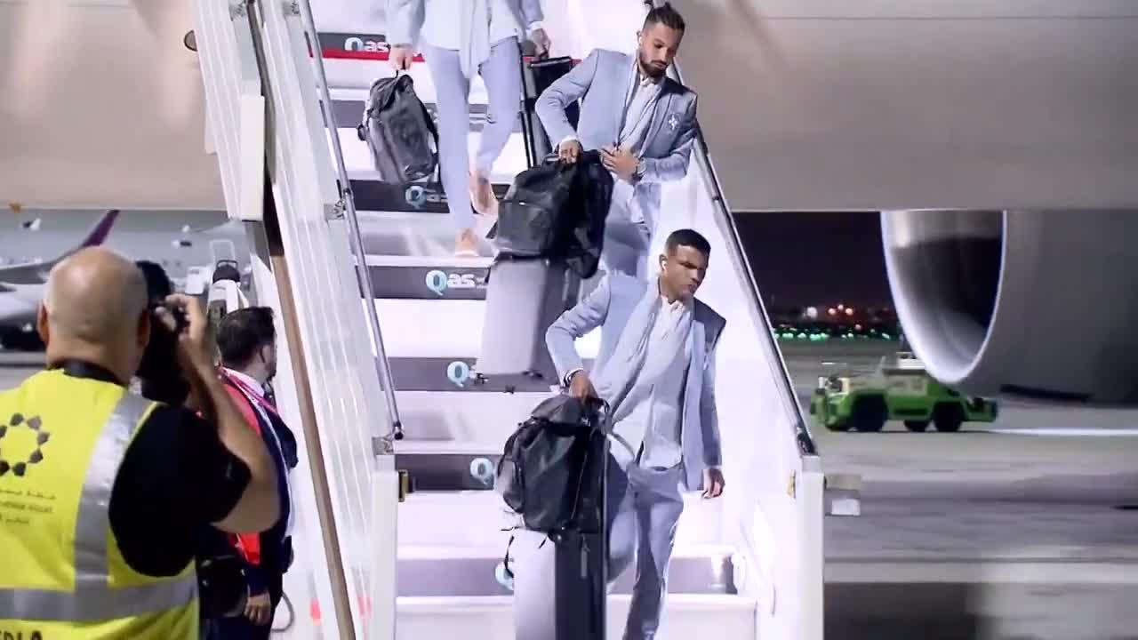 🇧🇷✈️Neymar, Casemiro & Thiago Silva and World Cup favorite Brazil arrive in Qatar｜Seleção Brasileira