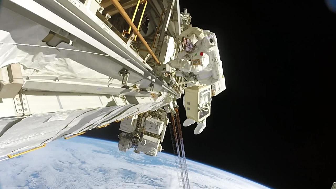 GoPro HD, Space Earth and the International Space Station