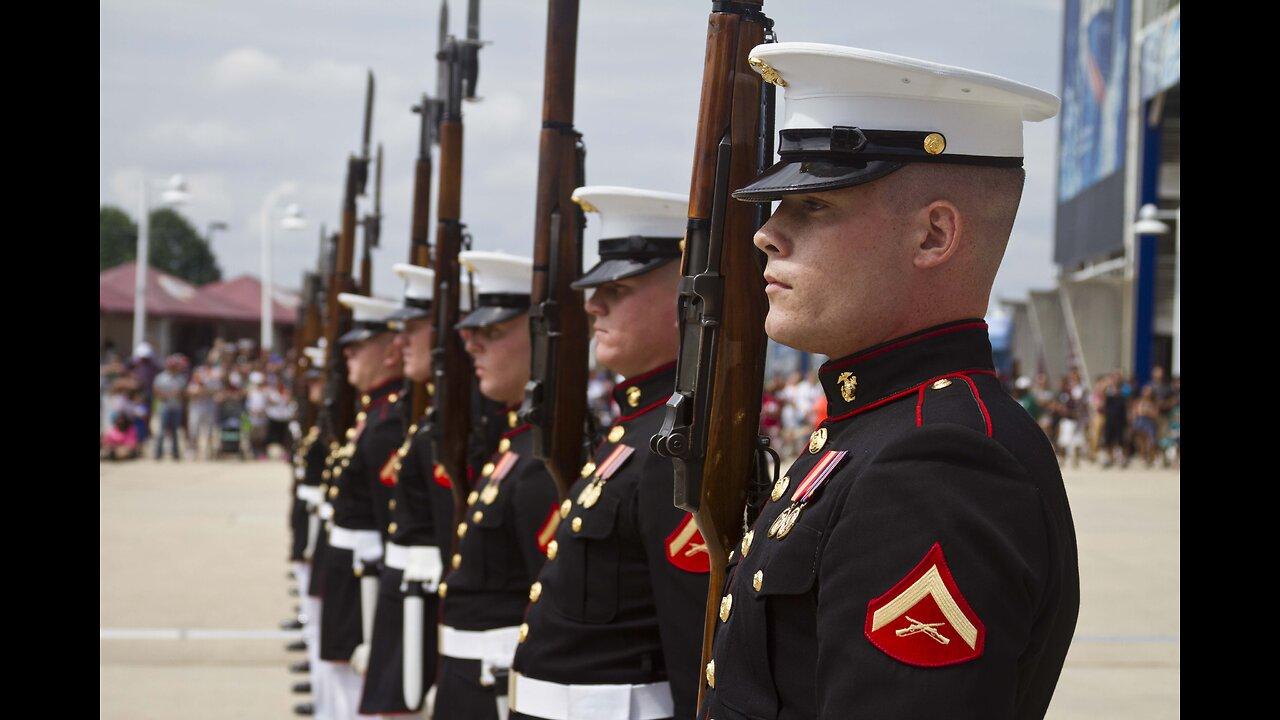 CAPTIVATING United States Marine Corps Silent Drill Platoon | 2019 NFL