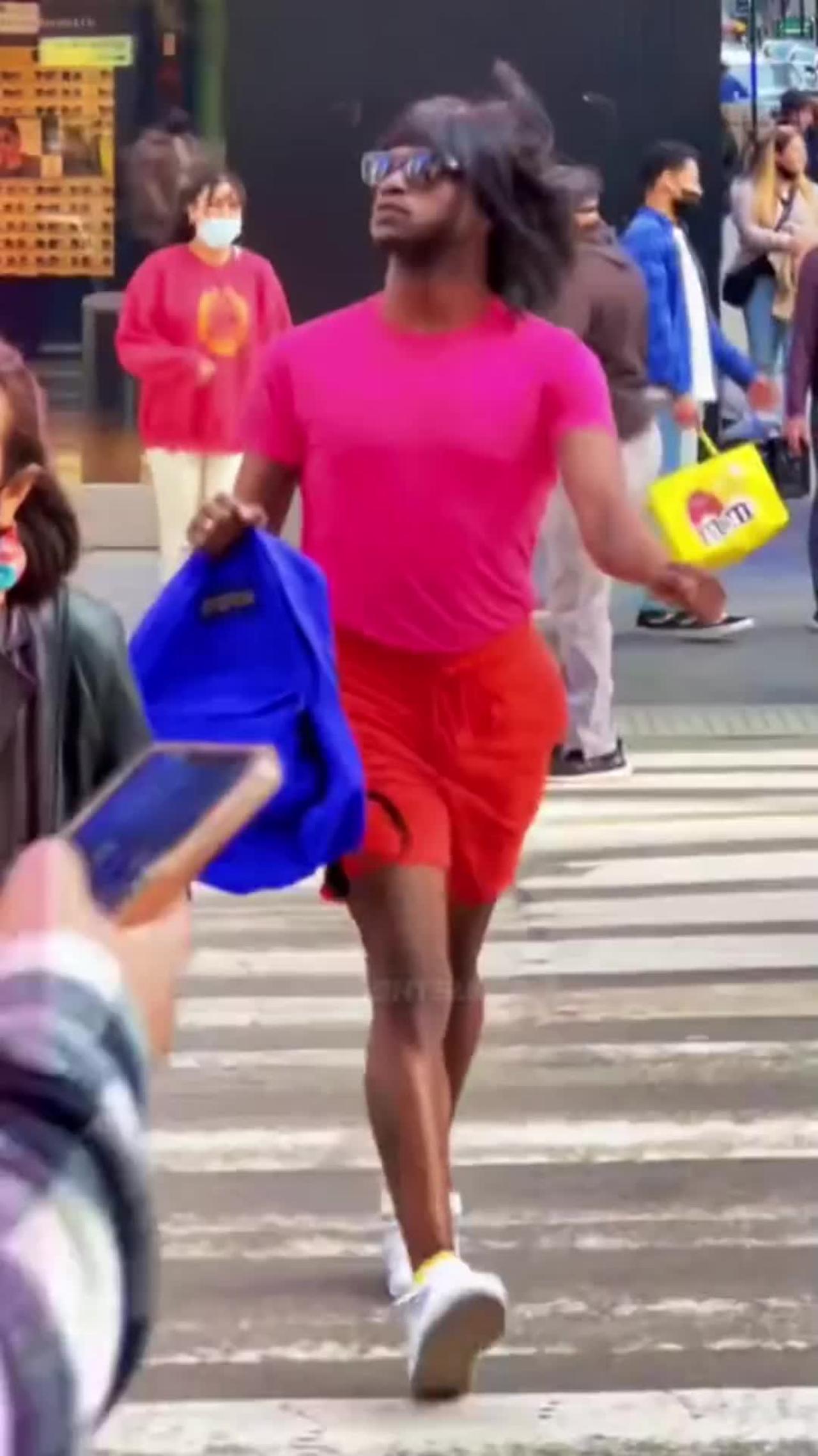 The normal phenomenon of New York in foreign funny videos