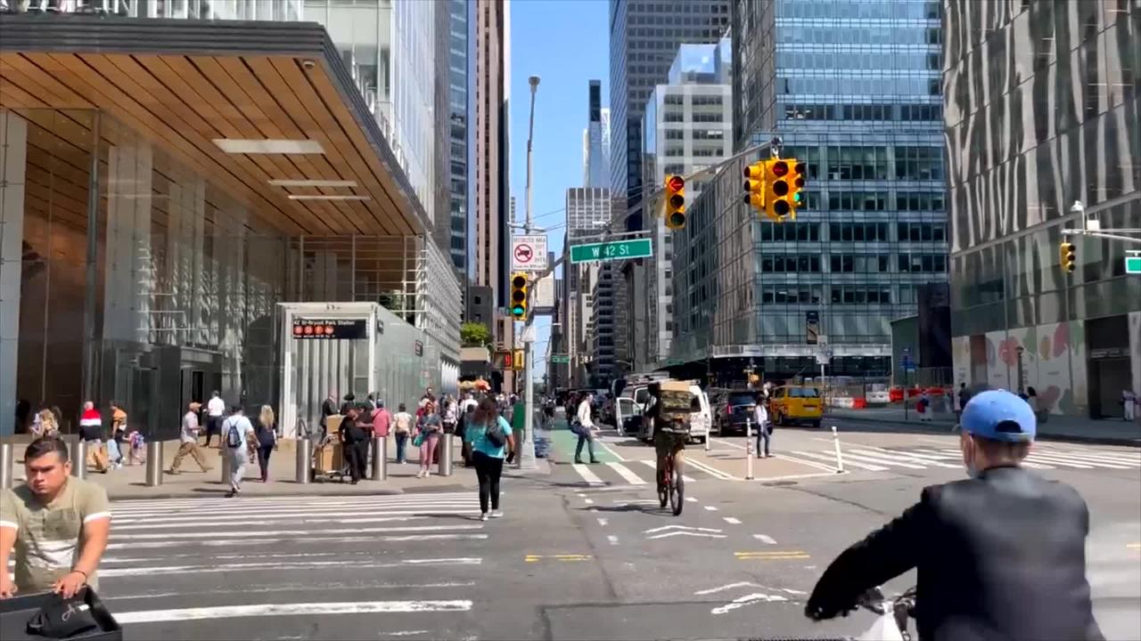 Walking Around New York City 2022