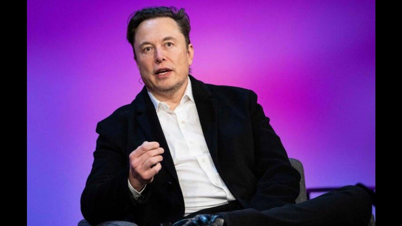 BREAKING: Elon Musk Suggests Creating “Alternative” Phone to Combat Potential Issues With Apple, And