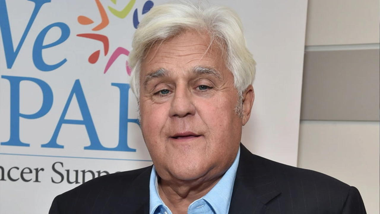 Jay Leno Makes Stand-Up Return After Being Treated for Burn Injuries | THR News