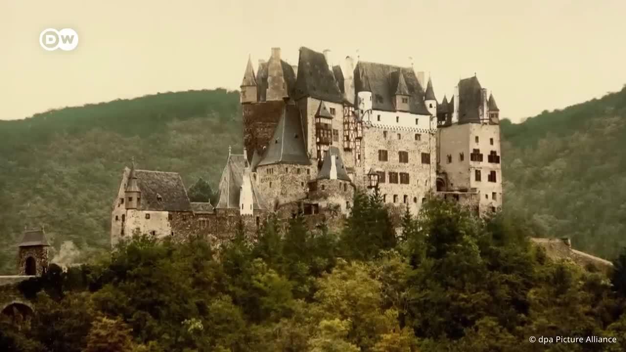 Eltz Castle in Germany: Would you like to live here?