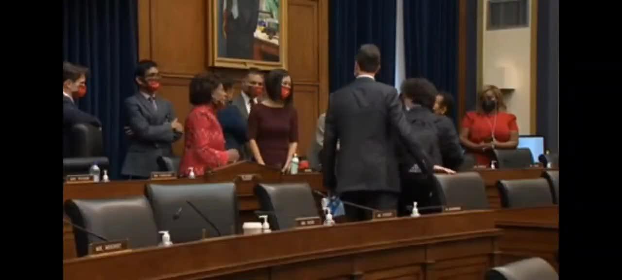 Remember This? Rep Maxine Waters Blows Kiss To Former FTX CEO Sam Bankman-Fried