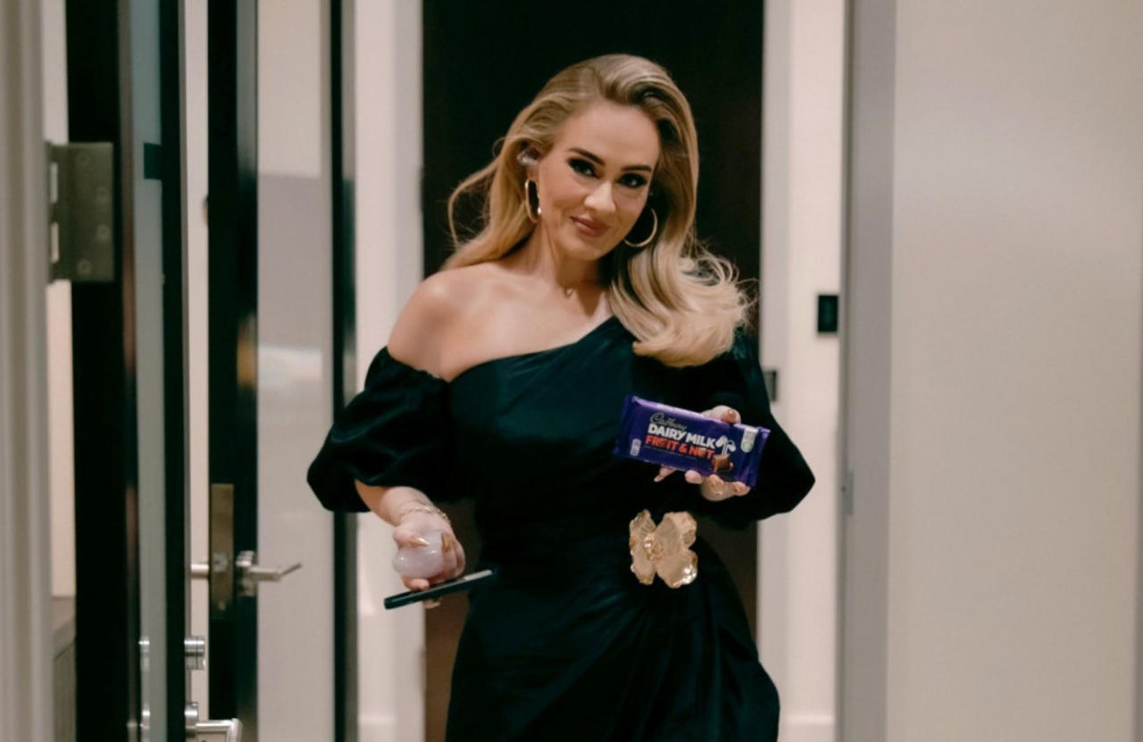 Adele has a Cadbury Fruit and Nut bar at her Las Vegas Residency