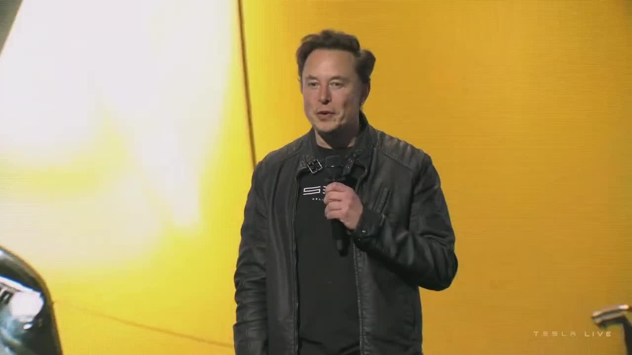 Elon Musk's Tesla SEMI Trucks, this is an insane video