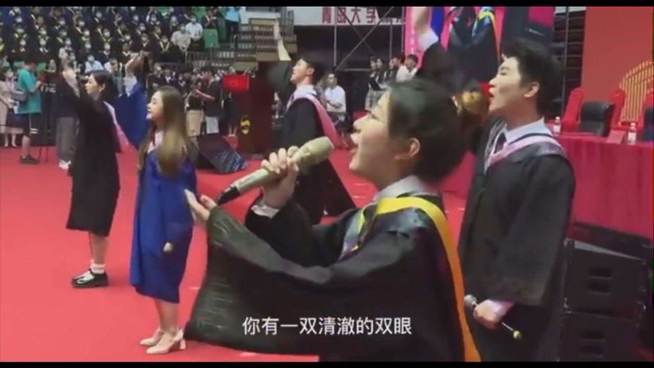 Creative and Memorable graduation ceremony at one of China’s top universities