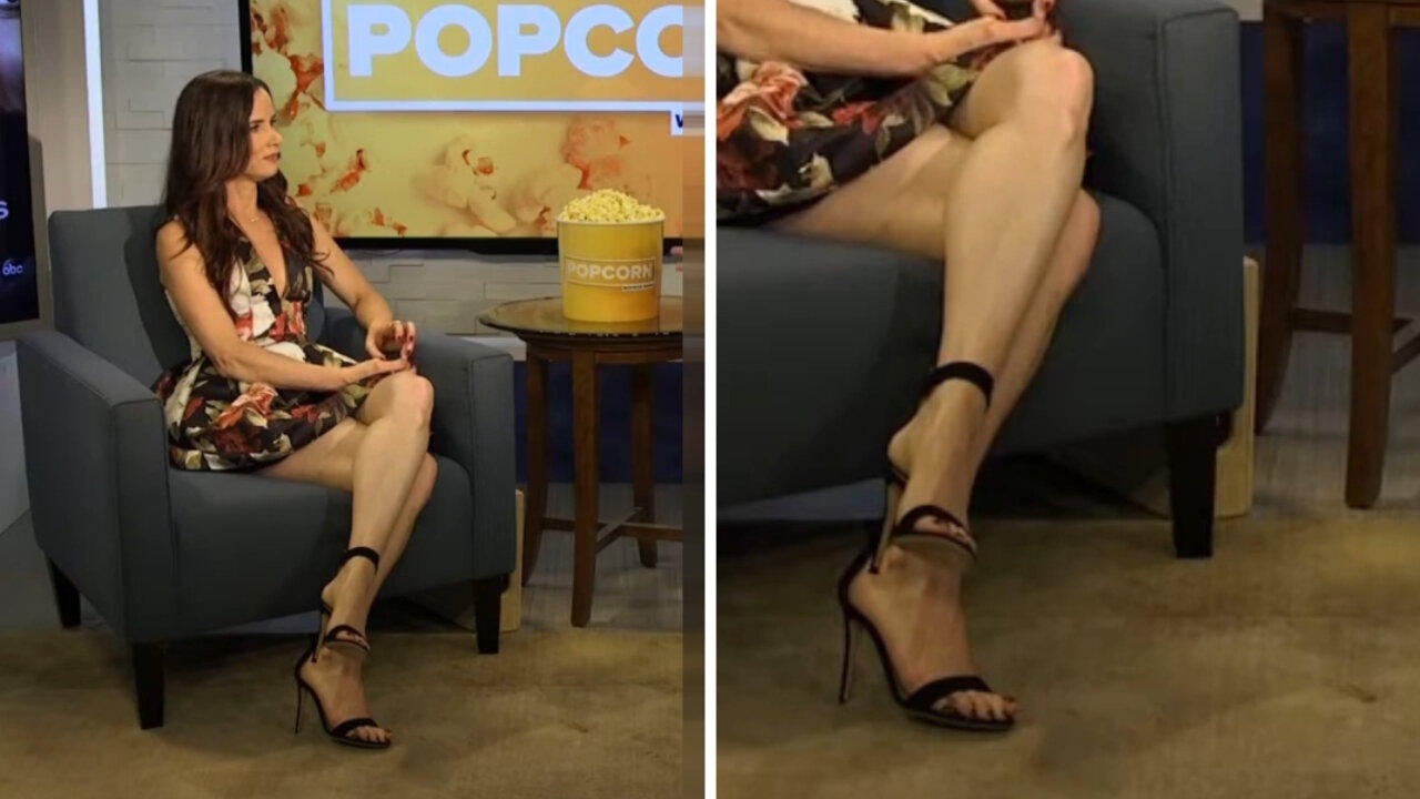 Juliette Lewis' VIP Leg Show 2