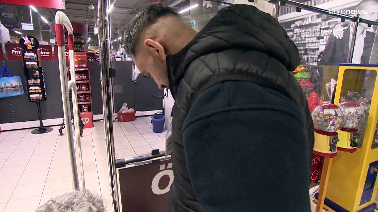Theft of food in Hungary’s supermarkets rises