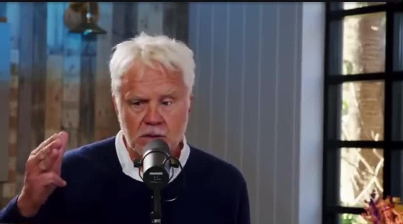 Actor Tim Robbins Speaks about How People Demonize the Unvaccinated because they "Did Not Comply."