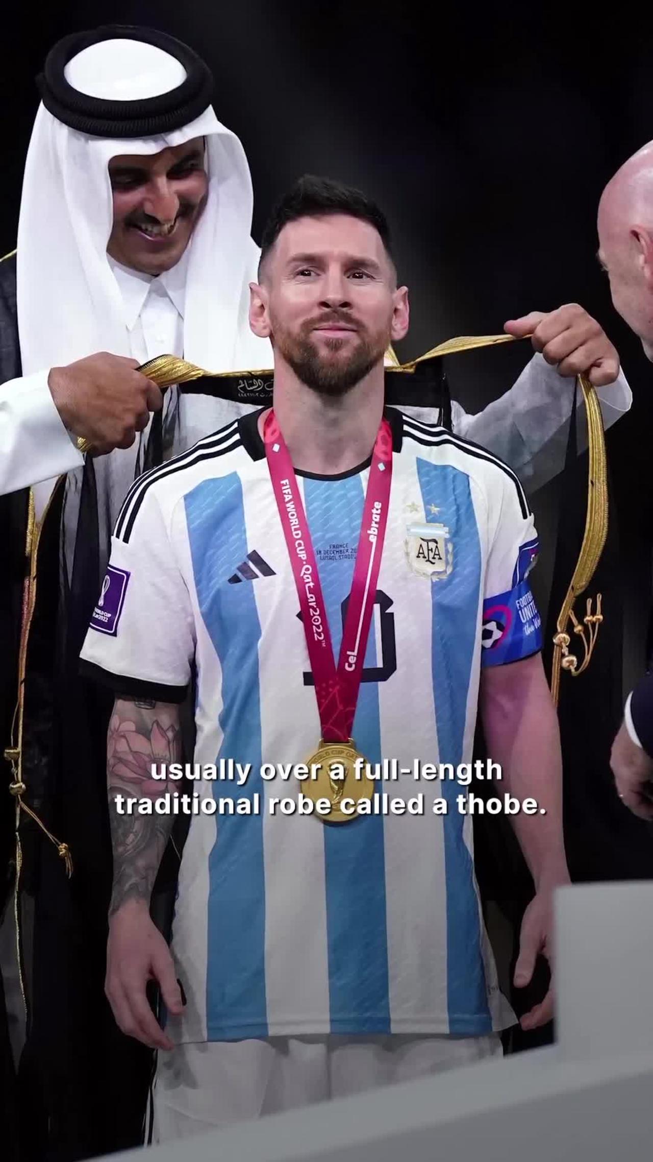 After winning the World Cup, the Emir of Qatar gave Argentina captain Lionel Messi a bisht