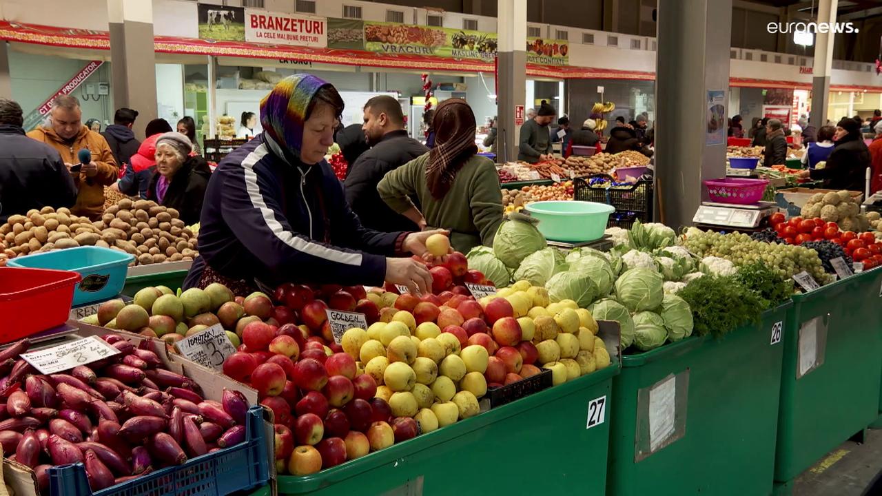 Festive shoppers in Romania feel the pinch of soaring costs