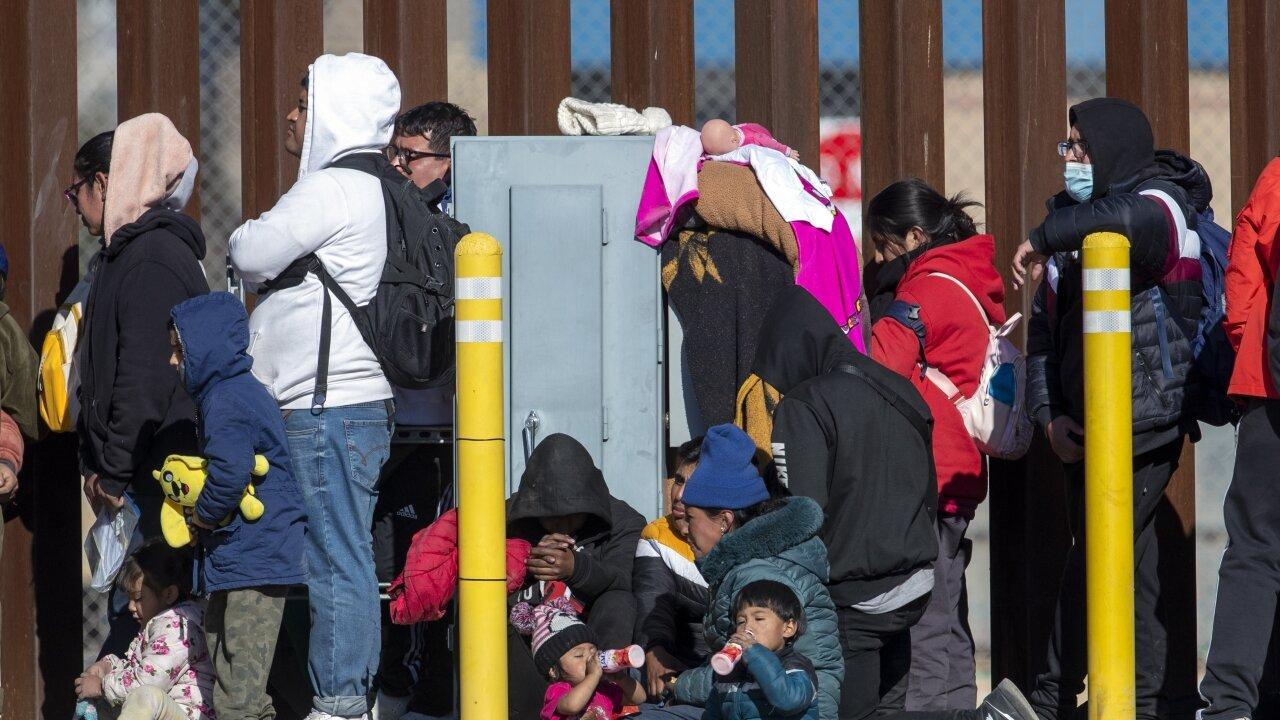 El Paso Officials Working To Provide Shelter To Migrants