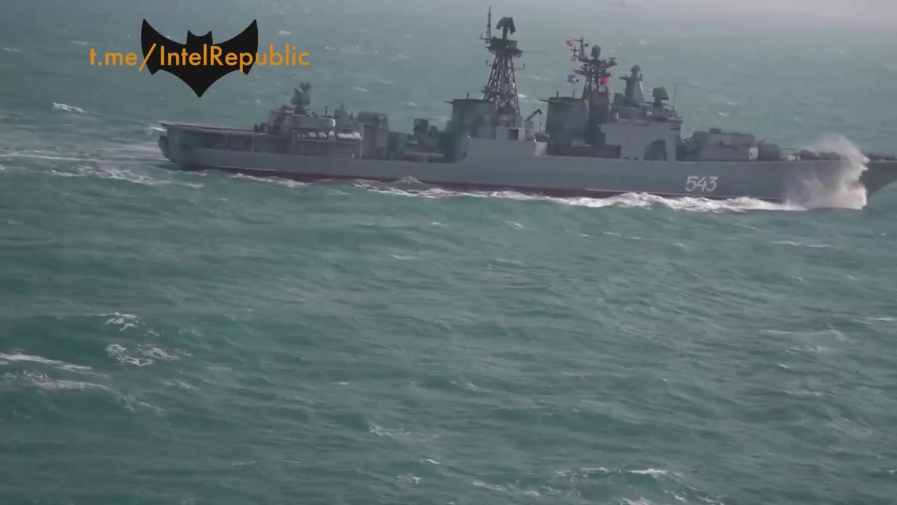 🇷🇺🇨🇳 Footage of the joint Russian-Chinese naval exercises - Maritime Cooperation 2022 i
