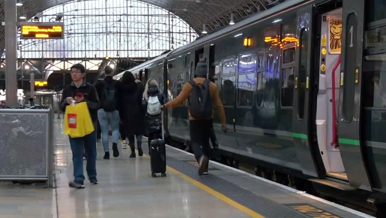 Passengers race to make last train from Paddington Station