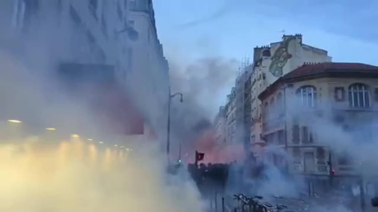 Paris seeing riots yet again as Kurds