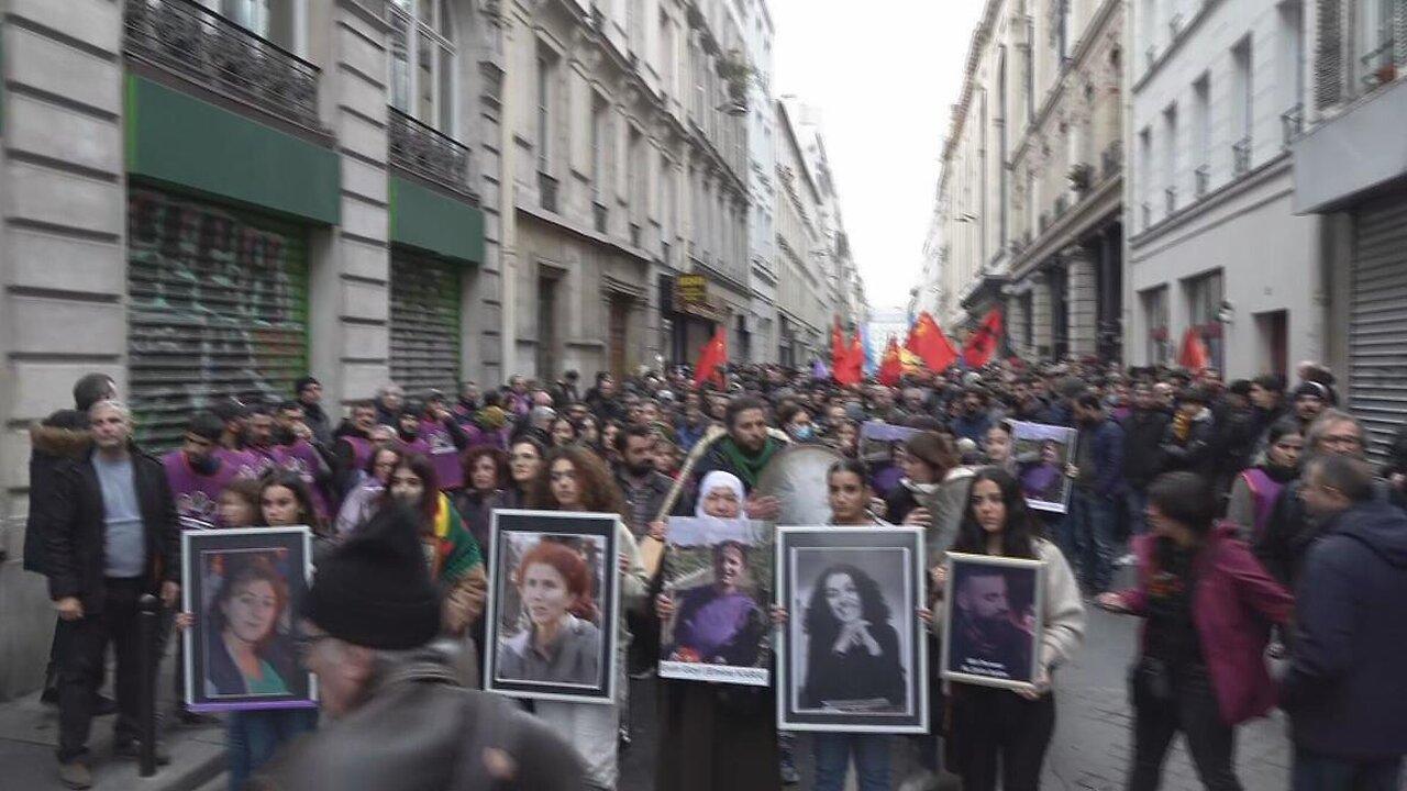 France: Kurdish community protest in Paris over deadly racist shooting - 26.12.2022