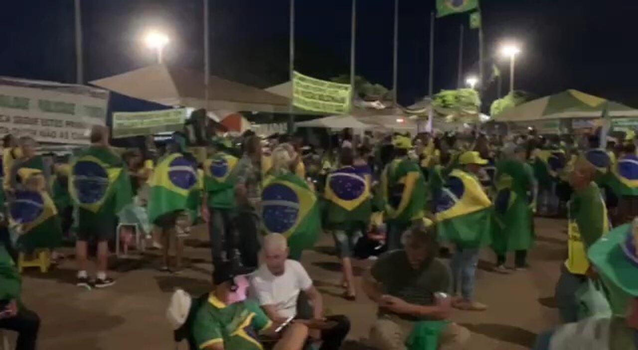 Protesters against Lula da Silva are in front of Headquarters of Army in Brasília